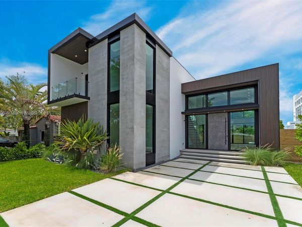 630 NE 82nd Ter, Miami, FL 33138