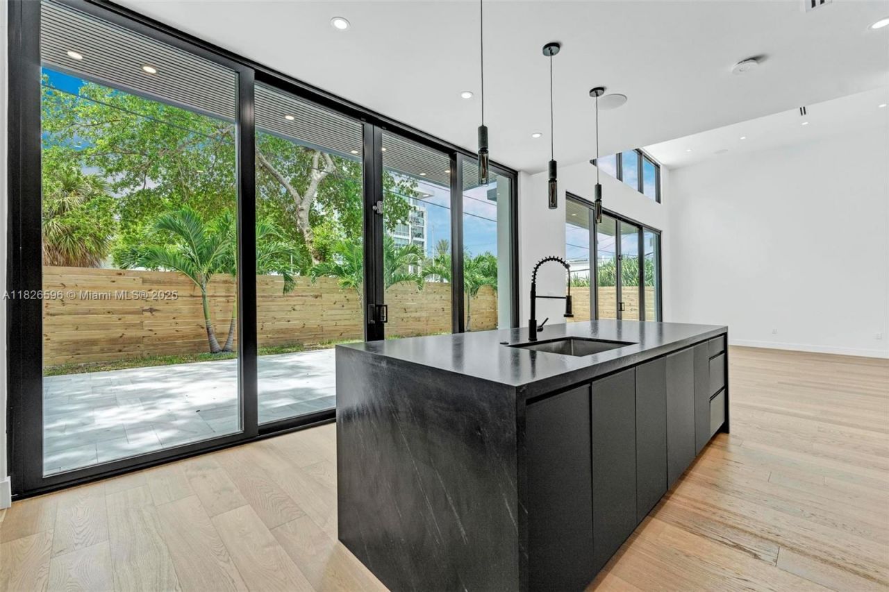 630 NE 82nd Ter, Miami, FL 33138 Photo