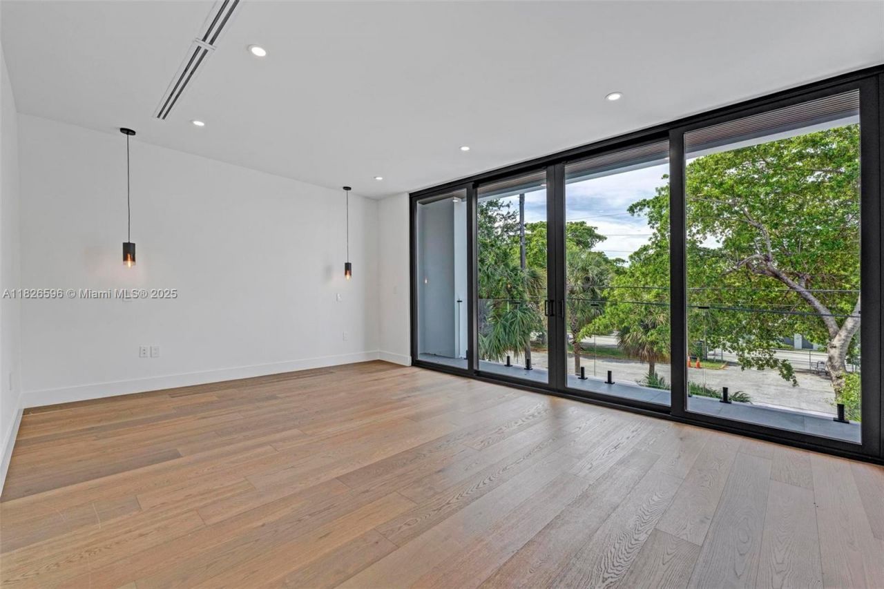 630 NE 82nd Ter, Miami, FL 33138 Photo