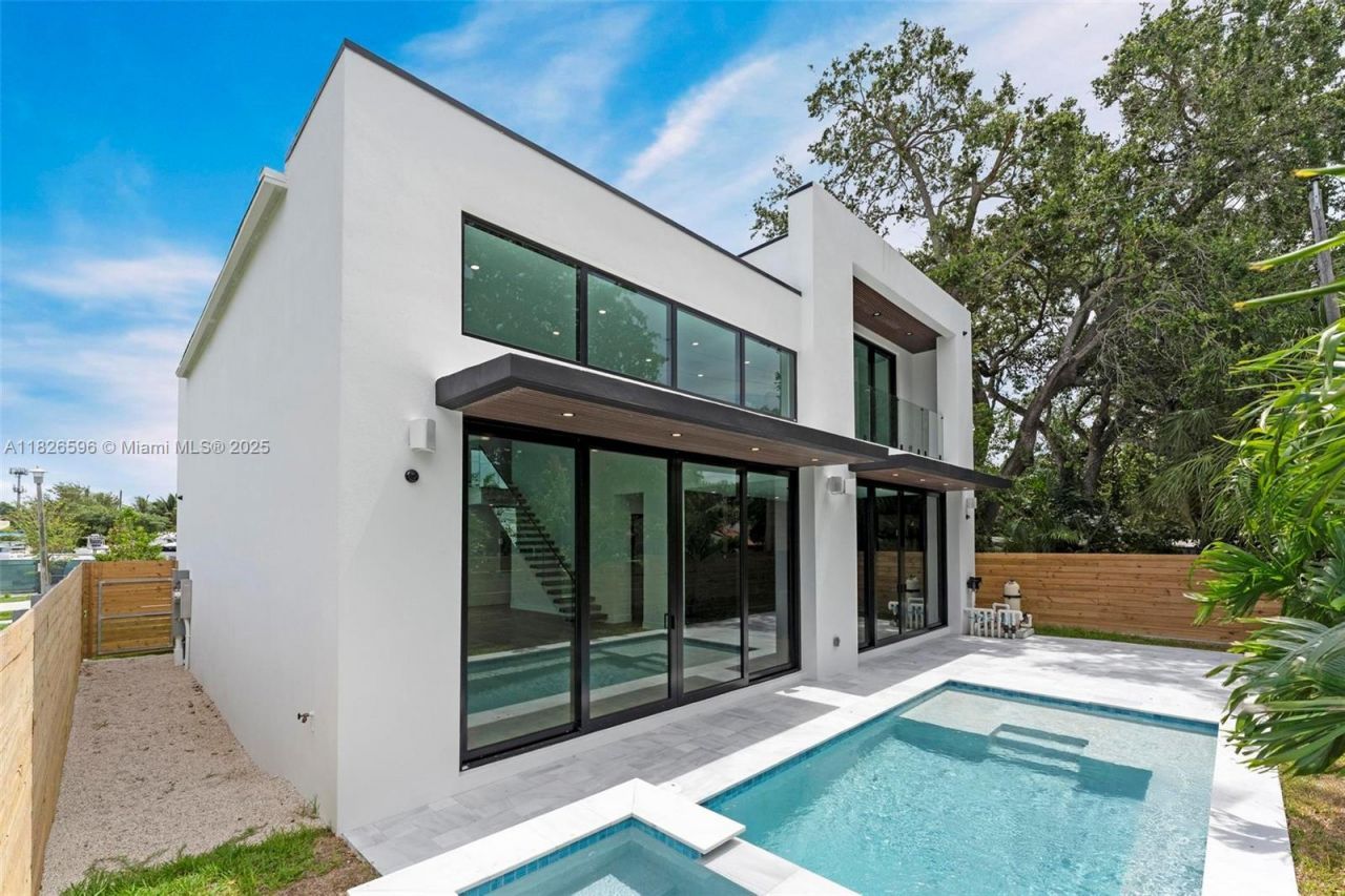 630 NE 82nd Ter, Miami, FL 33138 Photo