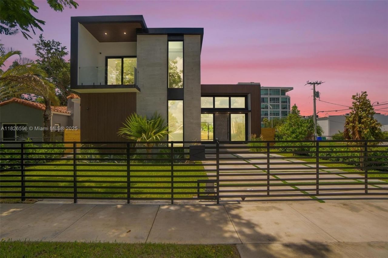 630 NE 82nd Ter, Miami, FL 33138 Photo