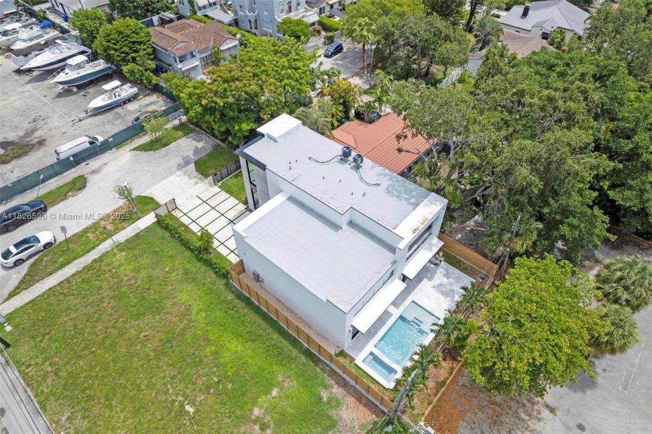 630 NE 82nd Ter, Miami, FL 33138 Photo