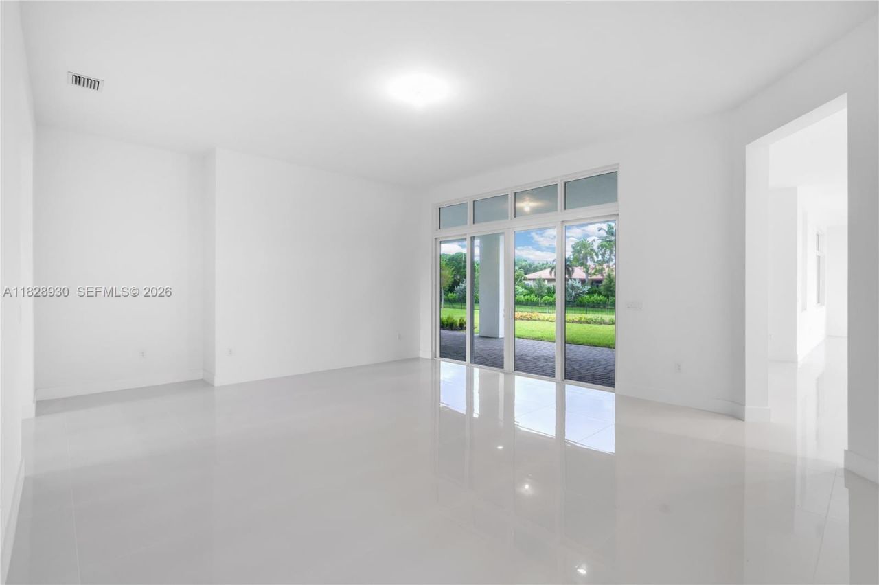 2210 SW 122nd Ter, Davie, FL 33325 Photo