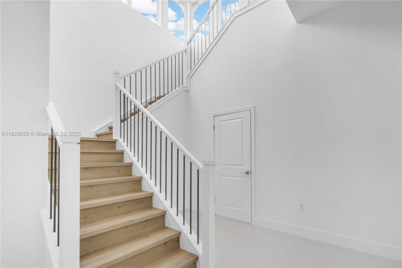 2210 SW 122nd Ter, Davie, FL 33325 Photo