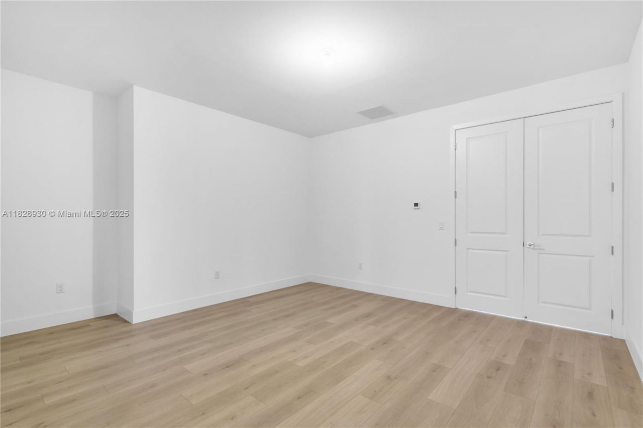 2210 SW 122nd Ter, Davie, FL 33325 Photo