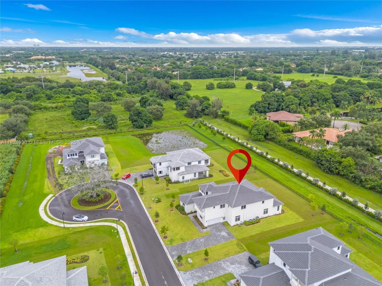 2210 SW 122nd Ter, Davie, FL 33325 Photo