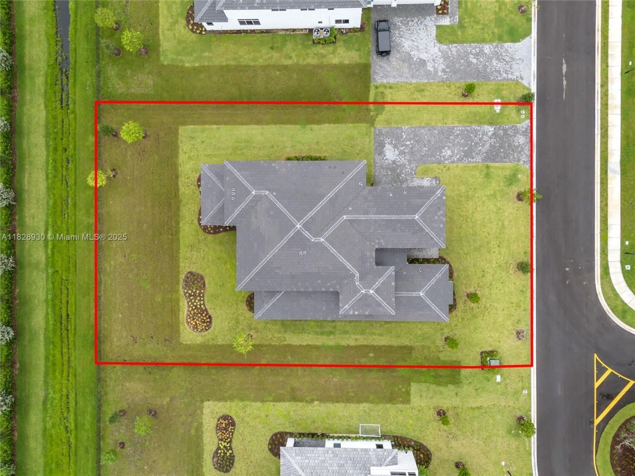 2210 SW 122nd Ter, Davie, FL 33325 Photo