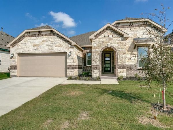 102 Hudson Lane, Justin, TX 76247