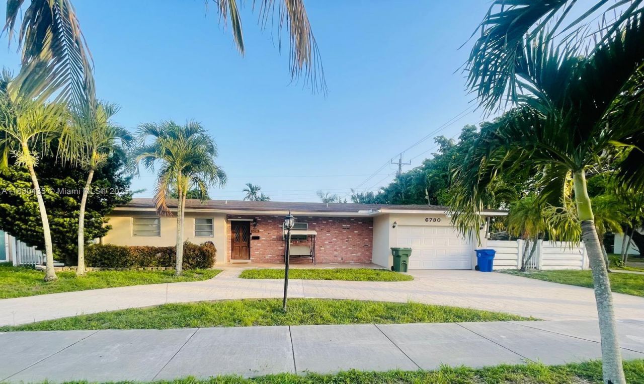 6790 SW 10th Ct, Pembroke Pines, FL 33023 Photo