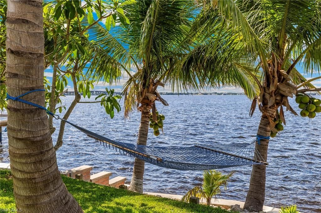 2506 SE 28th St, Cape Coral, FL 33904 Photo