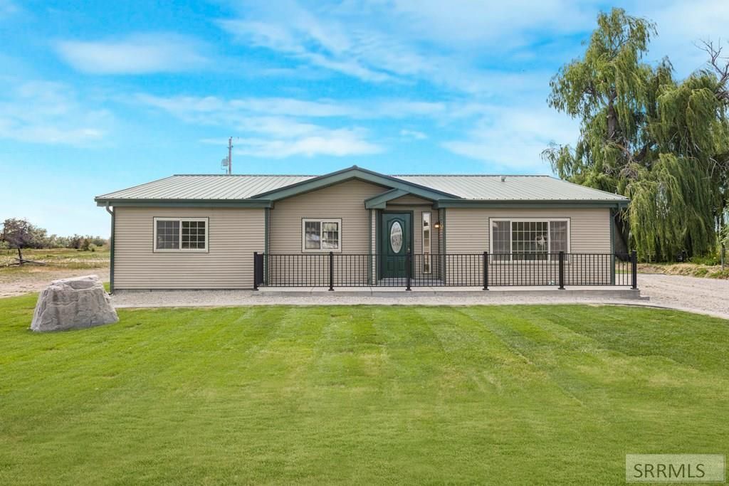 715 Clark Drive, Blackfoot, ID 83221 Main Photo