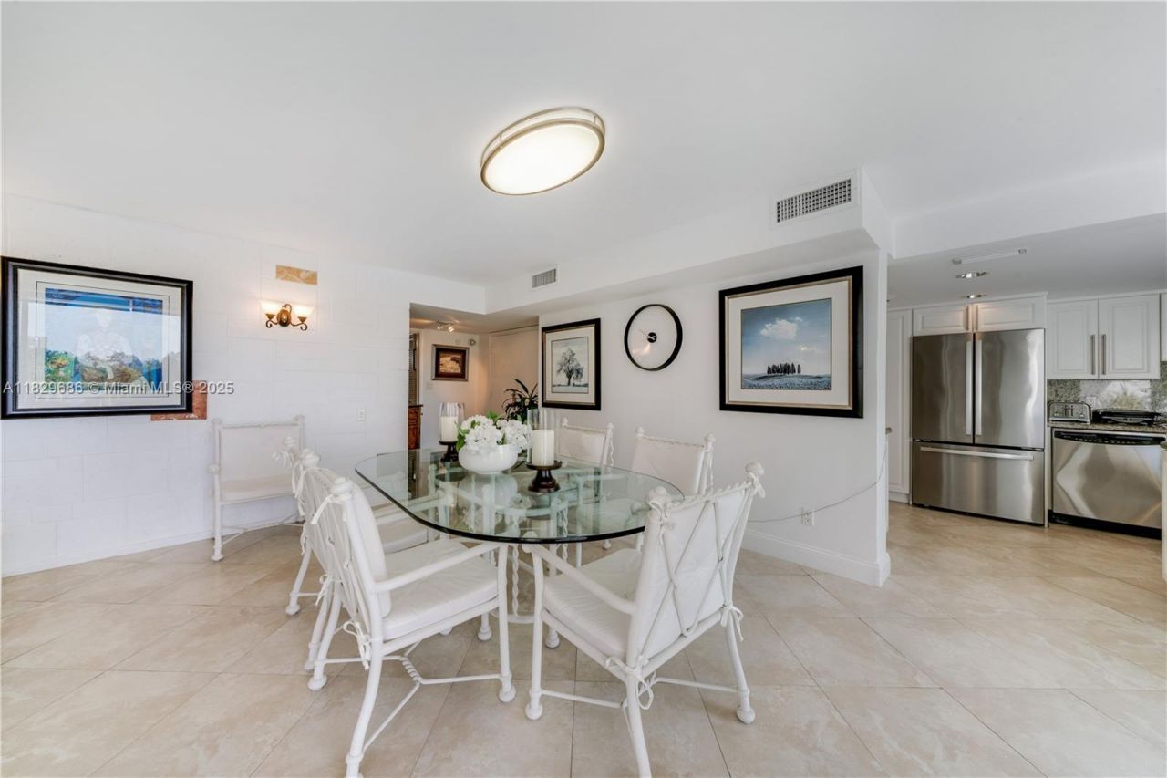 609 Ocean Dr, Unit 5H, Key Biscayne, FL 33149 Photo