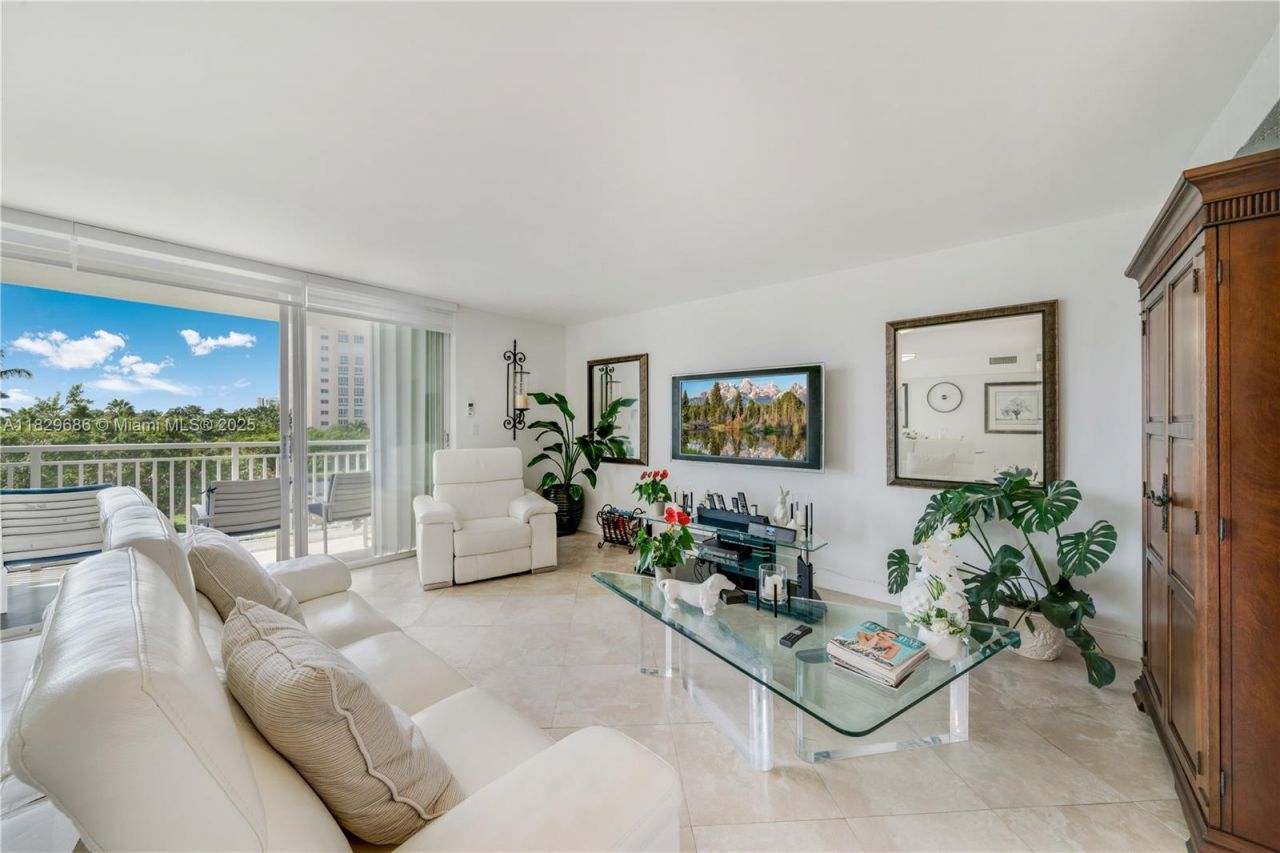 609 Ocean Dr, Unit 5H, Key Biscayne, FL 33149 Photo