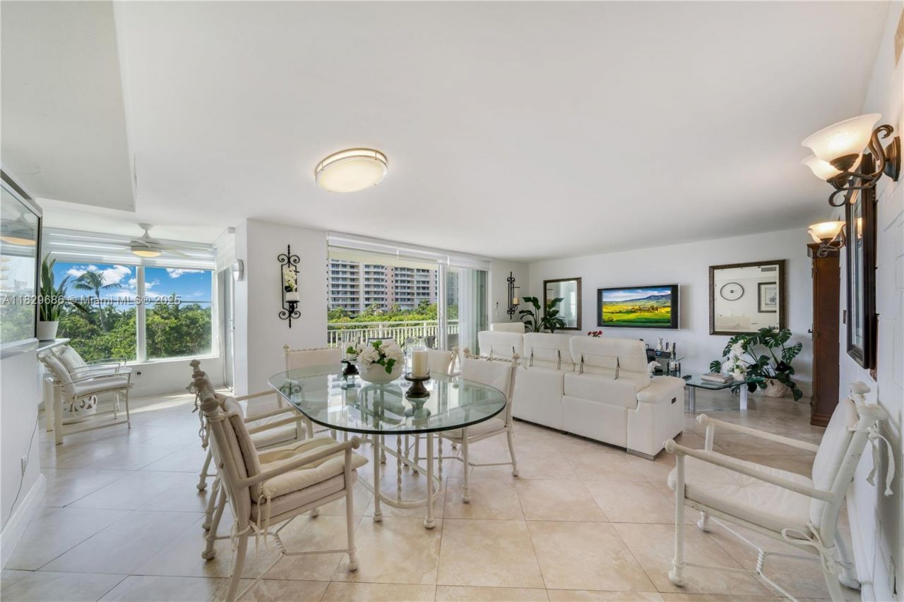 609 Ocean Dr, Unit 5H, Key Biscayne, FL 33149 Photo