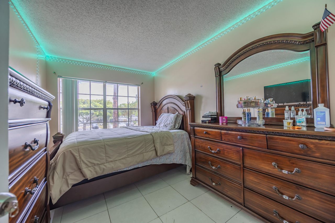 5117 W Society Place W, Unit C, West Palm Beach, FL 33415 Photo