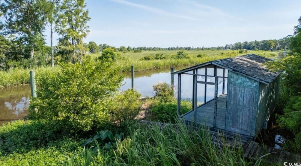 313 Rossdhu Ave. Photo 10