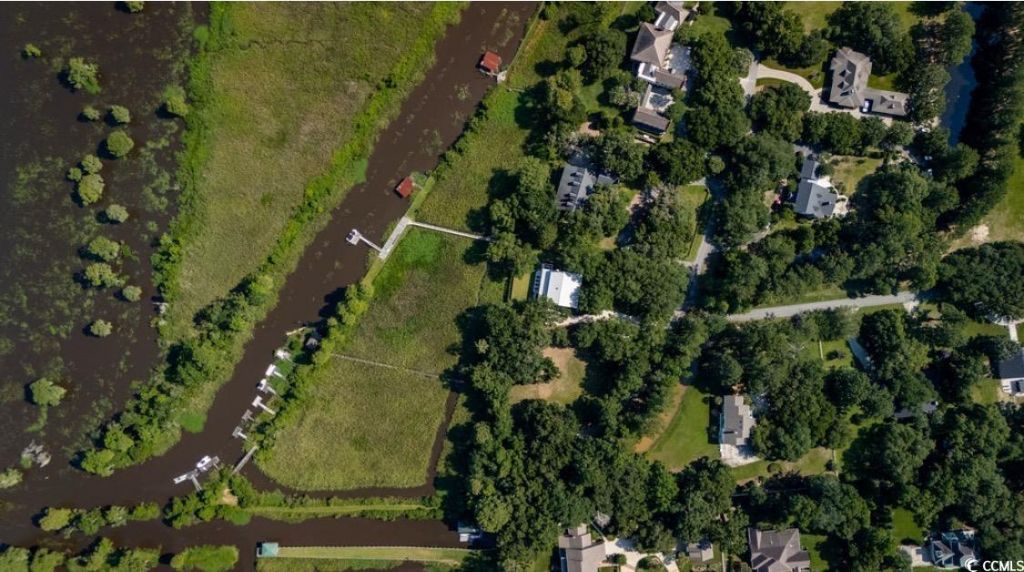 313 Rossdhu Ave. Photo 9