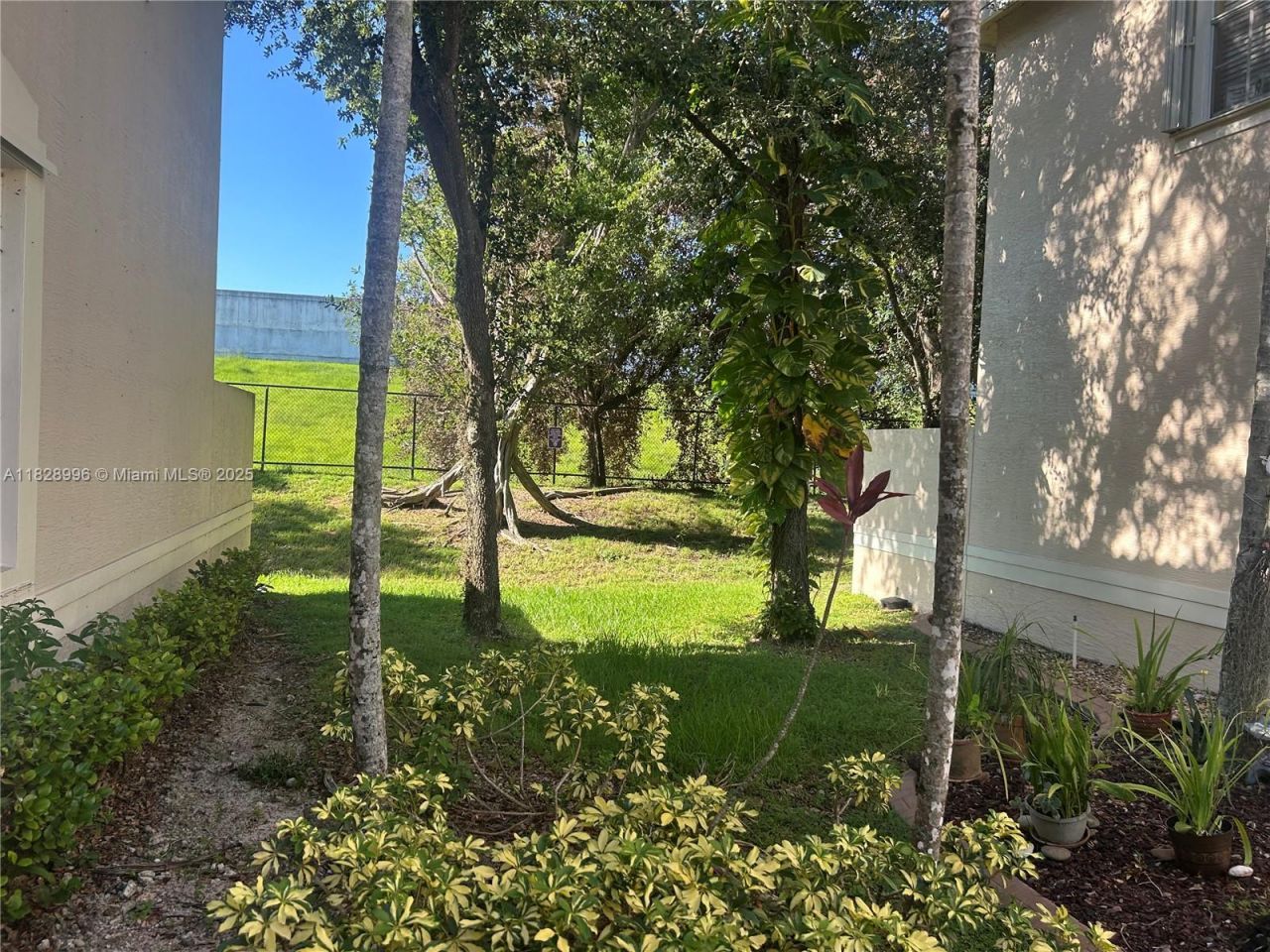 12415 SW 42nd St, Miramar, FL 33027 Photo