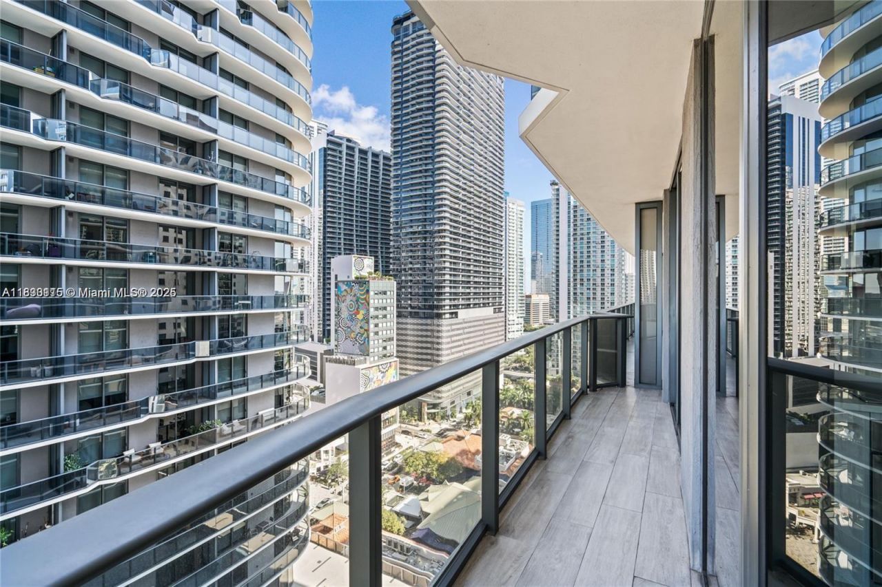 55 SW 9th St, Unit 1801, Miami, FL 33130 Photo