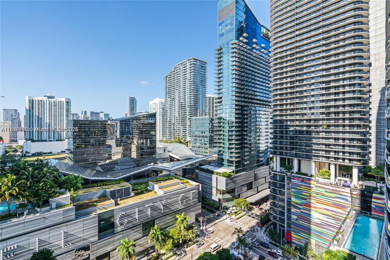 55 SW 9th St, Unit 1801, Miami, FL 33130 Photo