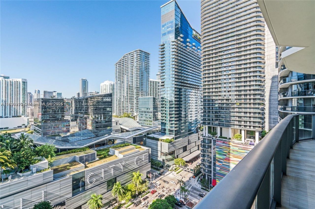 55 SW 9th St, Unit 1801, Miami, FL 33130 Photo