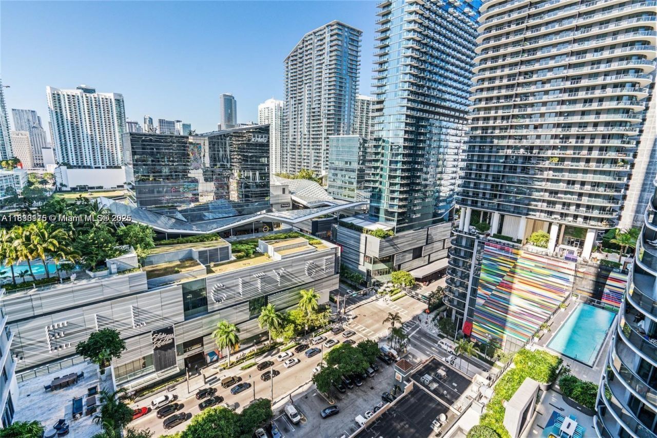 55 SW 9th St, Unit 1801, Miami, FL 33130 Photo