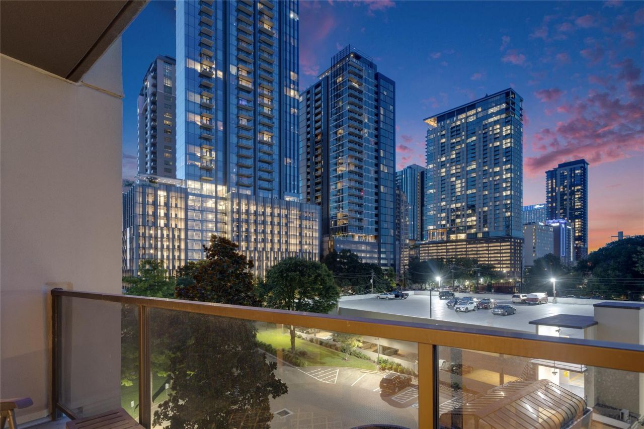 40 N Interstate 35 Highway, Unit 5B2, Austin, TX 78701 Main Photo