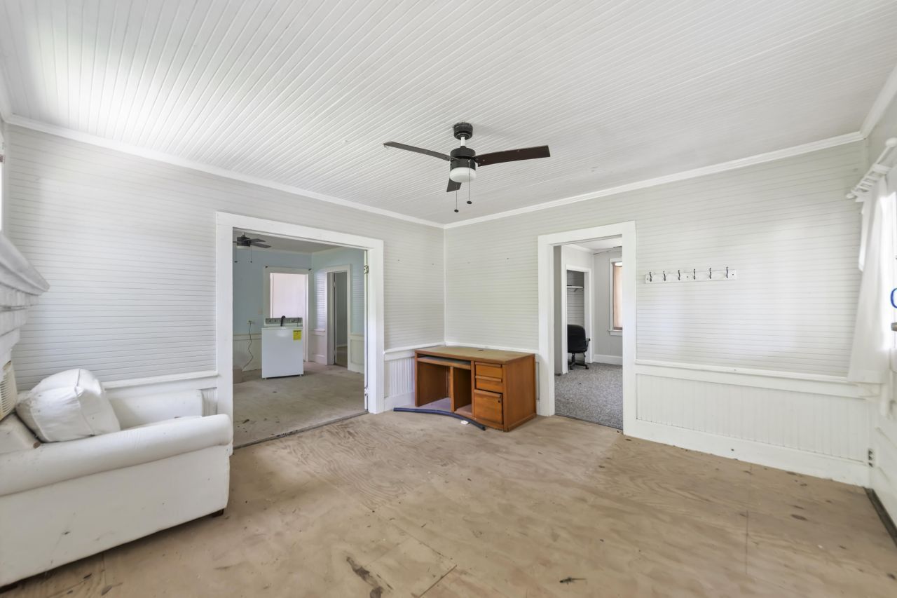 1736 Central Avenue Photo 6