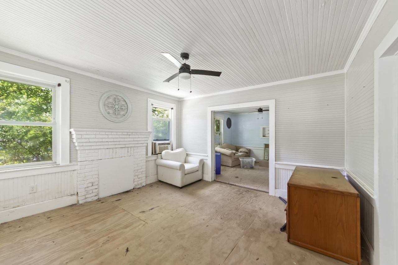 1736 Central Avenue Photo 7