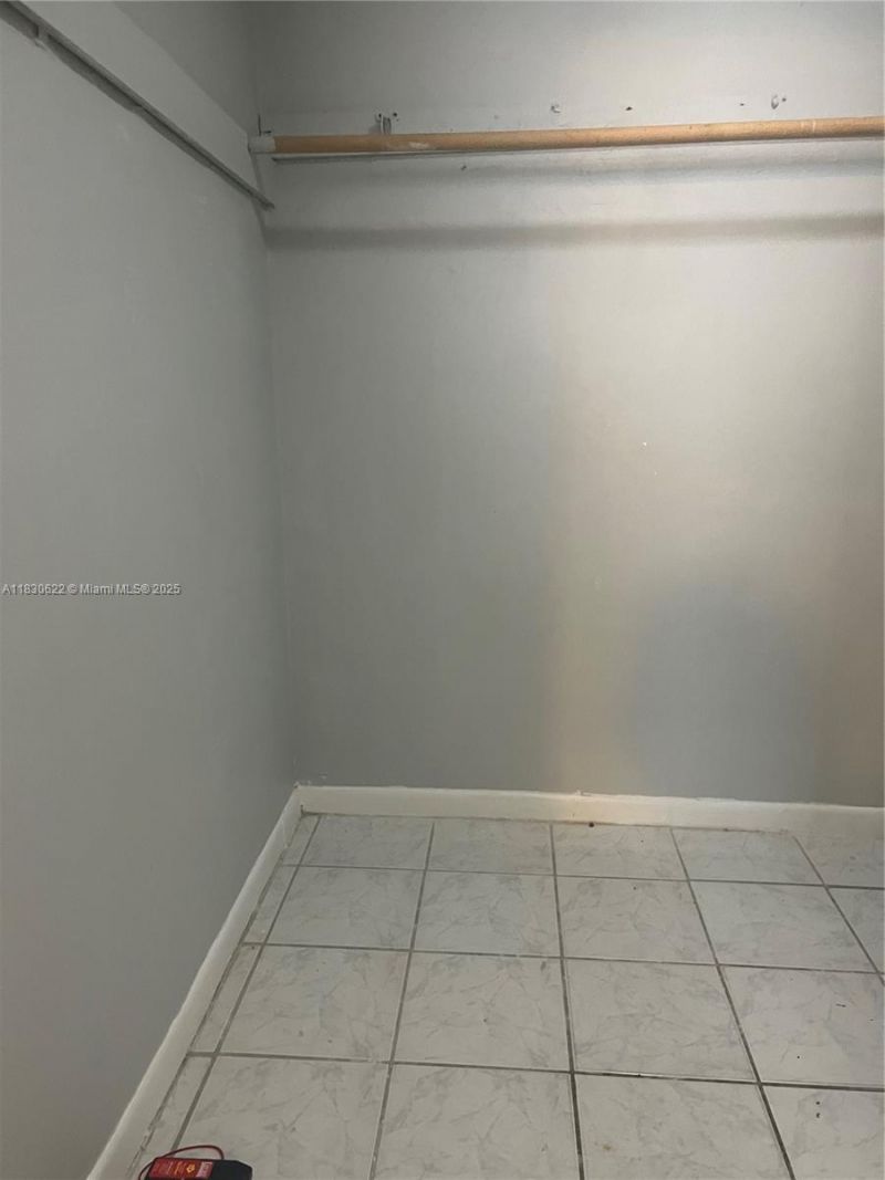 5050 NW 7th St, Unit 709, Miami, FL 33126 Photo