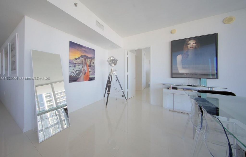 495 Brickell Ave, Unit 4004, Miami, FL 33131 Photo