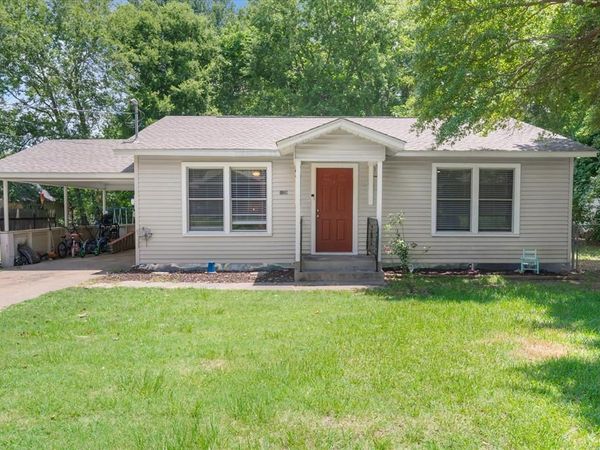 189 S Pine Street, Van, TX 75790