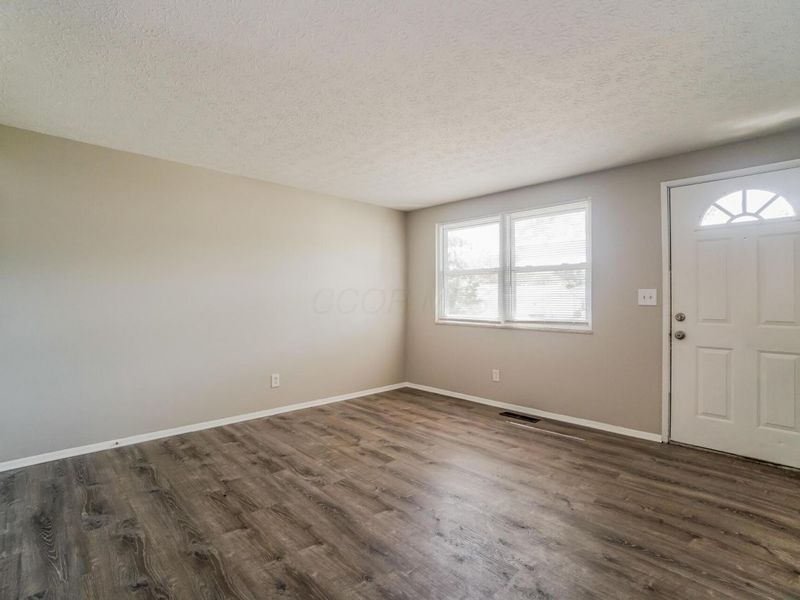 1657 Ripplebrook Road, Columbus, OH 43223 Photo 3