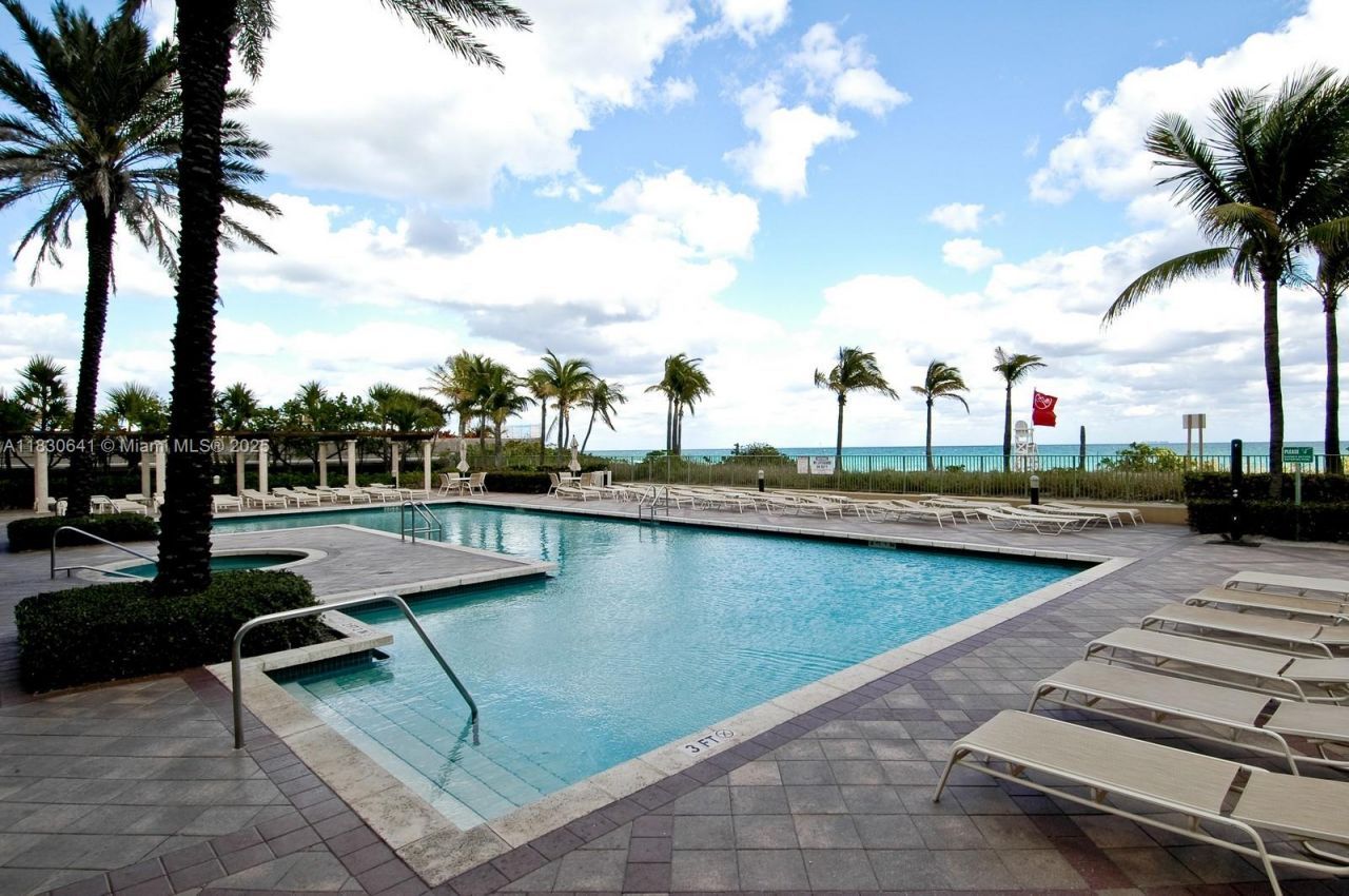 2080 S Ocean Dr, Unit 1408, Hallandale Beach, FL 33009 Photo