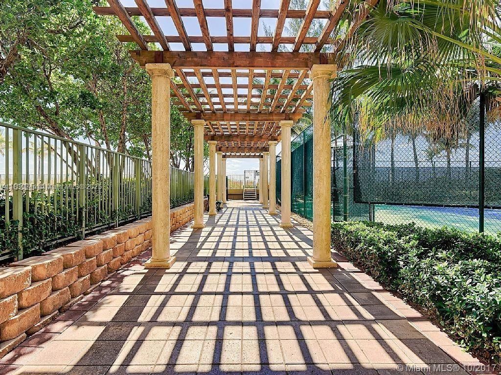 2080 S Ocean Dr, Unit 1408, Hallandale Beach, FL 33009 Photo