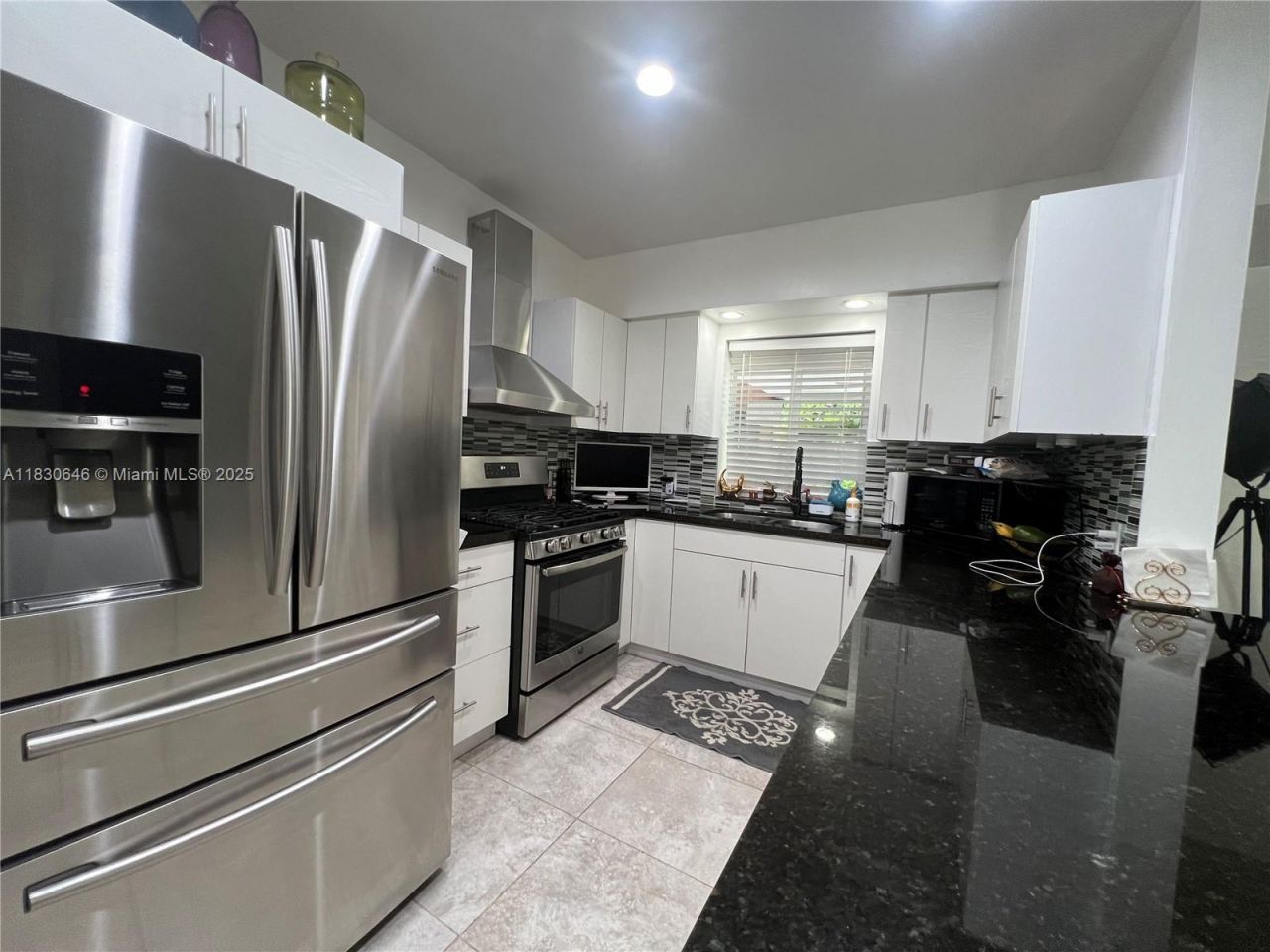 323 NW 105th St, Miami, FL 33150 Photo