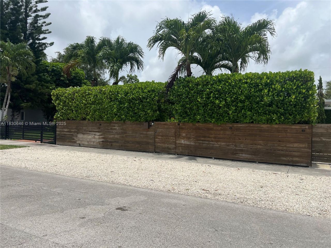 323 NW 105th St, Miami, FL 33150 Photo