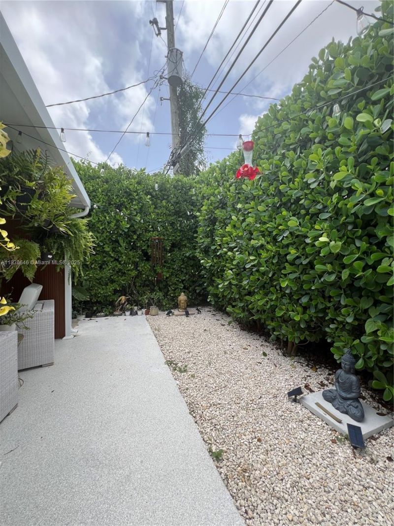 323 NW 105th St, Miami, FL 33150 Photo