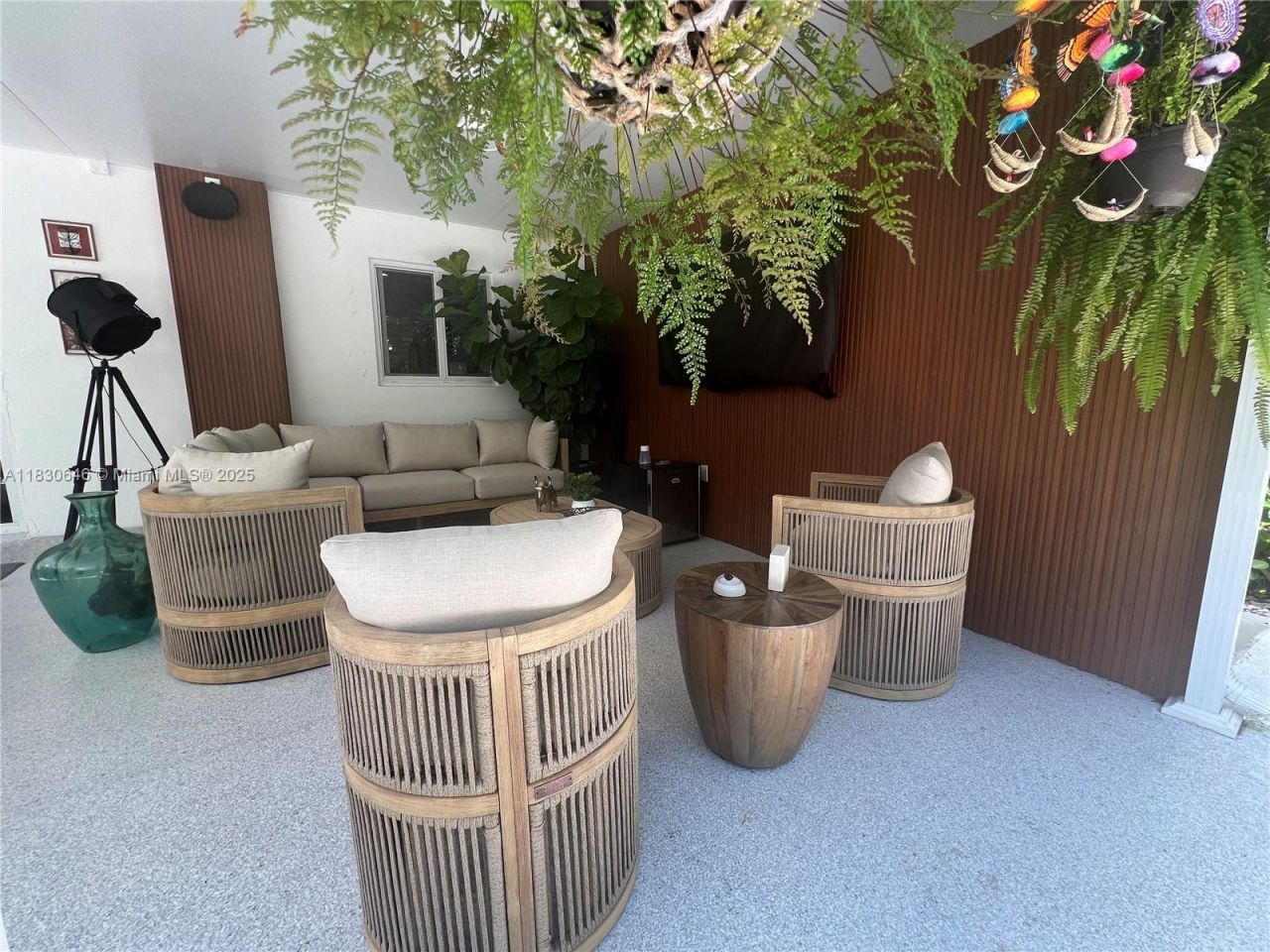 323 NW 105th St, Miami, FL 33150 Photo