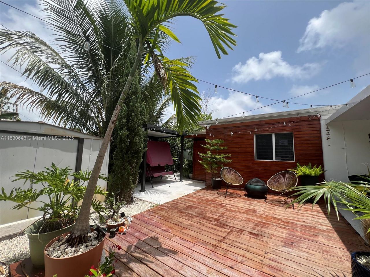 323 NW 105th St, Miami, FL 33150 Photo