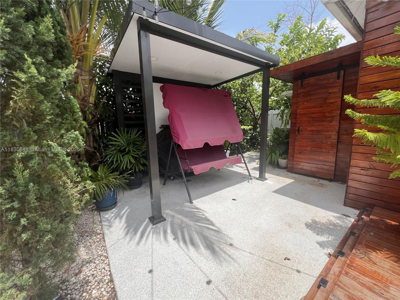 323 NW 105th St, Miami, FL 33150 Photo