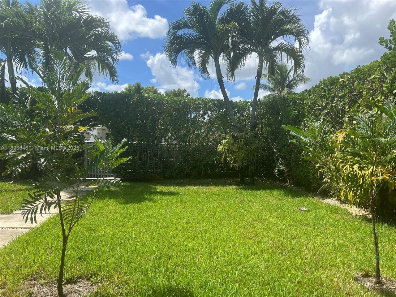 323 NW 105th St, Miami, FL 33150 Photo