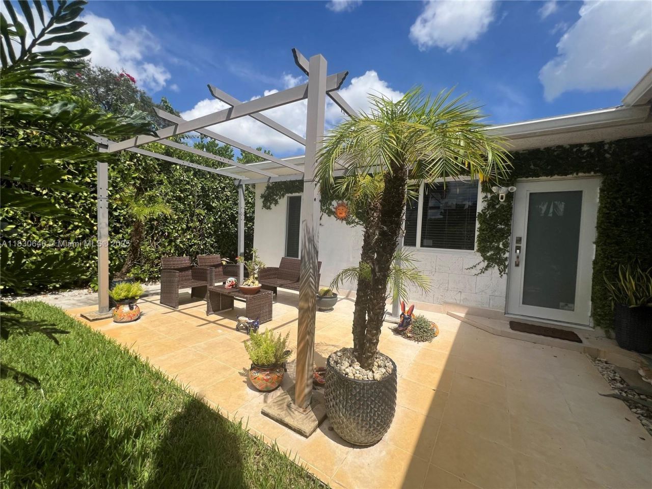 323 NW 105th St, Miami, FL 33150 Photo