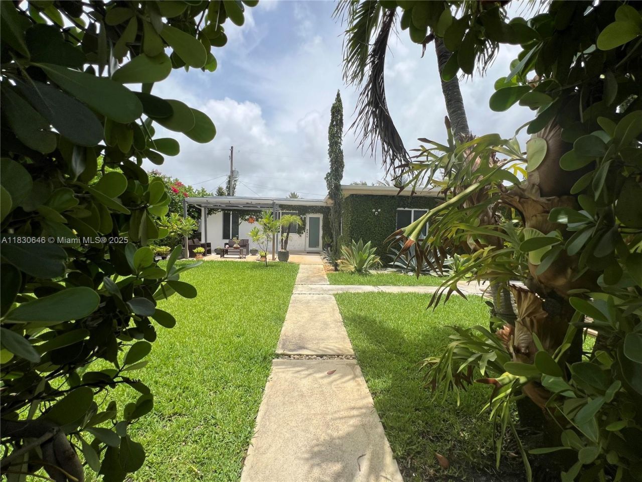 323 NW 105th St, Miami, FL 33150 Photo