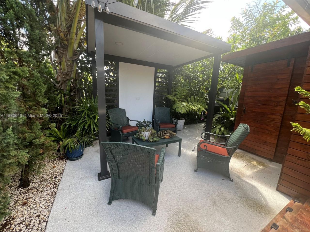 323 NW 105th St, Miami, FL 33150 Photo