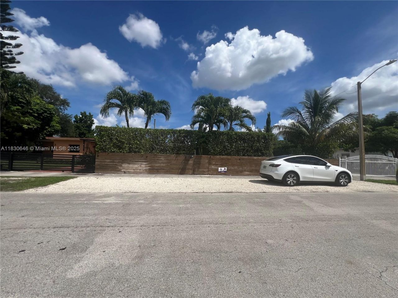 323 NW 105th St, Miami, FL 33150 Photo