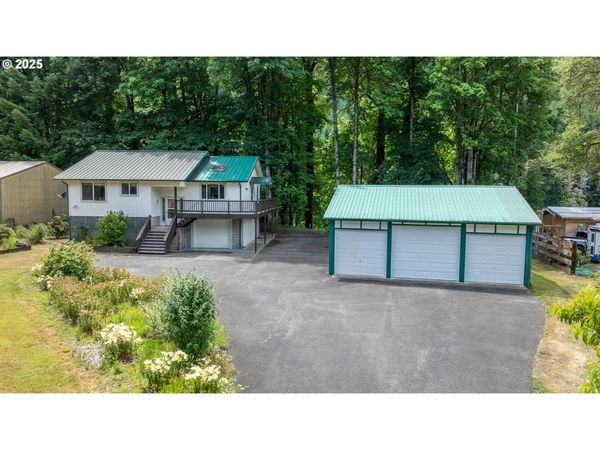 415 BURCHARD DR, Scottsburg, OR 97473