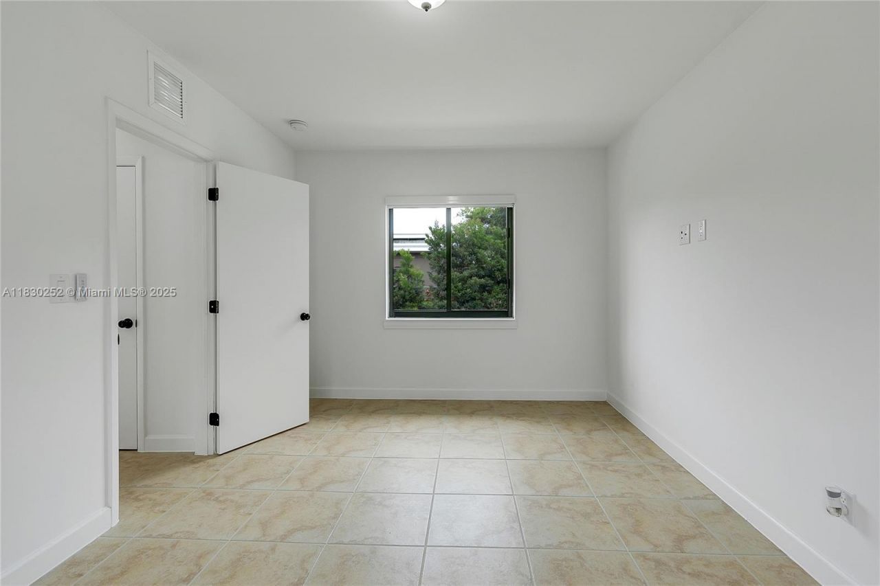 36 NW 52nd St, Miami, FL 33127 Photo