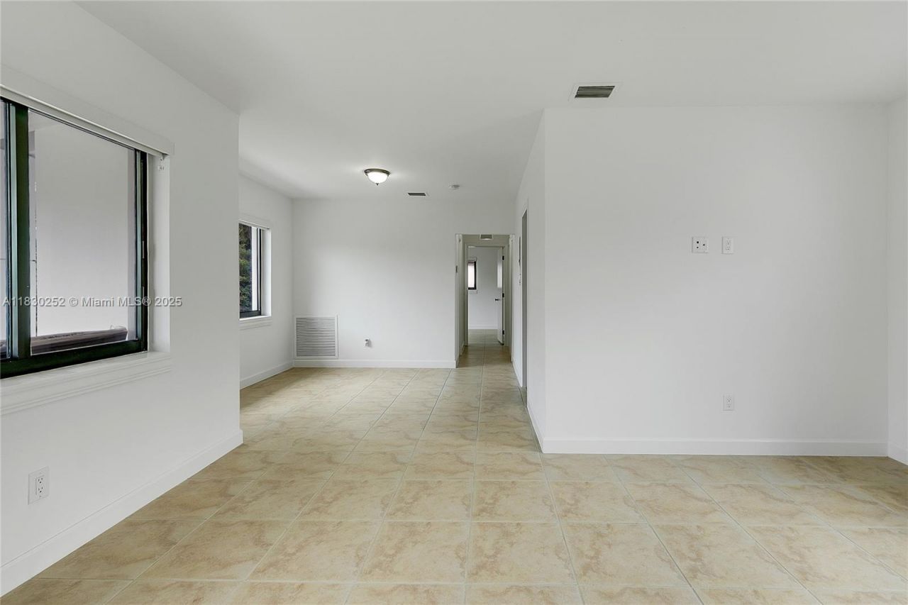 36 NW 52nd St, Miami, FL 33127 Photo