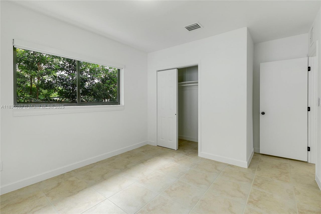 36 NW 52nd St, Miami, FL 33127 Photo
